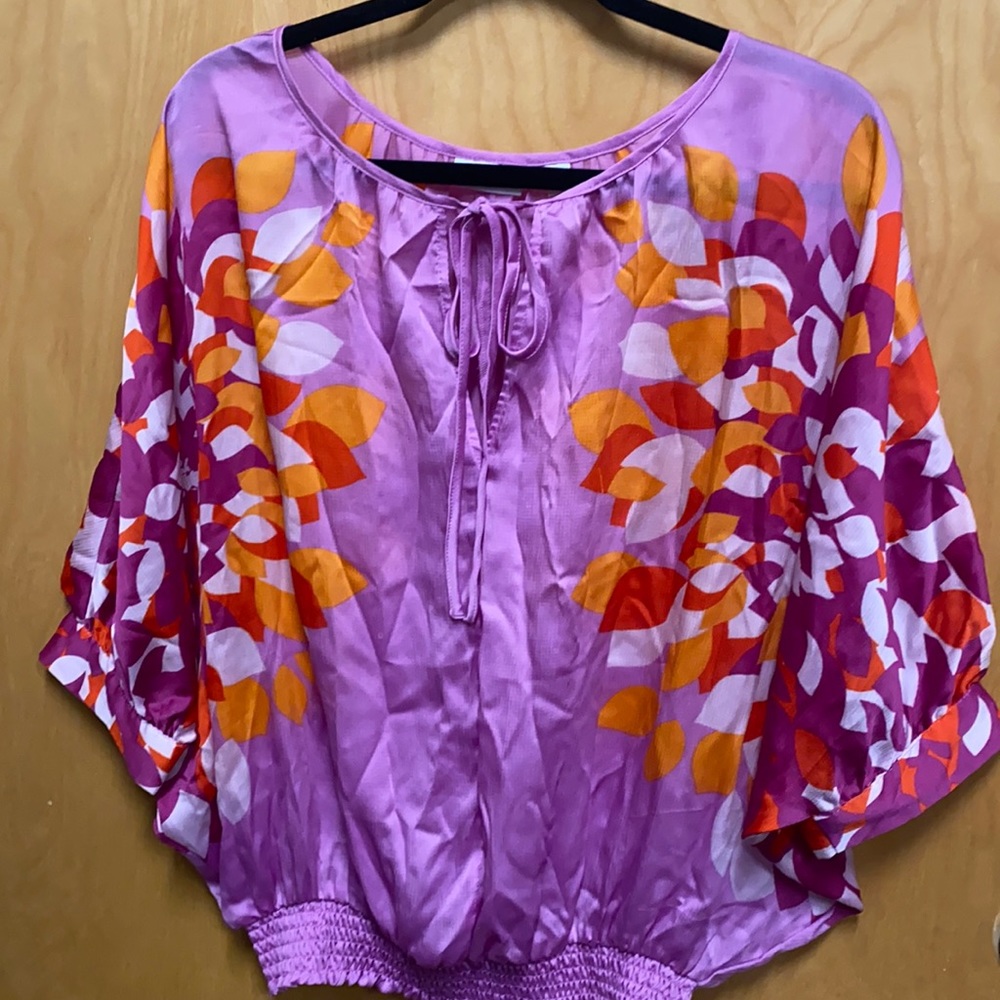 New York & Company Blouse. Size M.